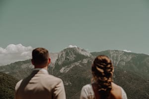 How to have a stress-free elopement: 7 tips to avoid anxiety during planning