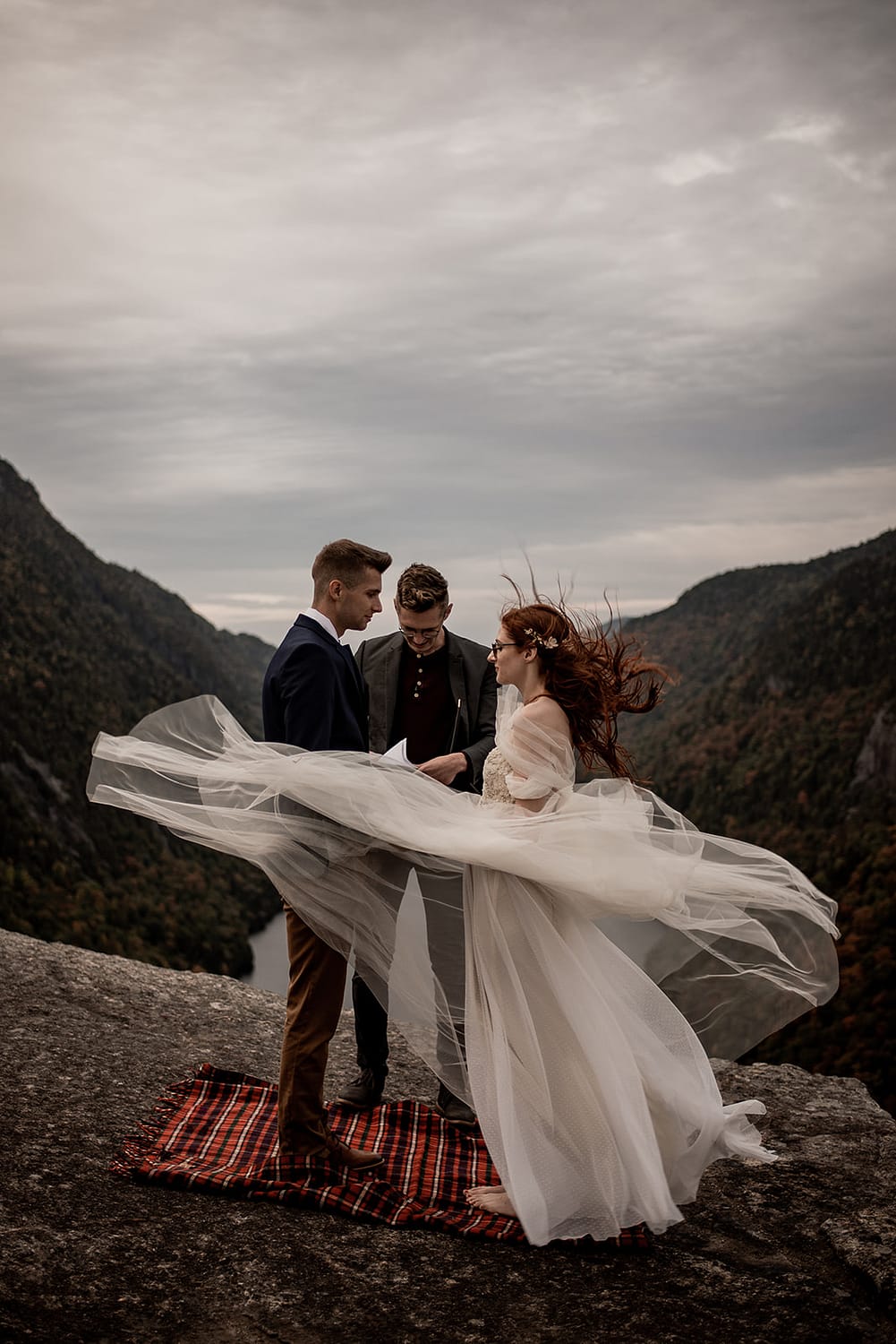 Mountaintop elopement in the ADKs on Indian Head, Keene Valley
